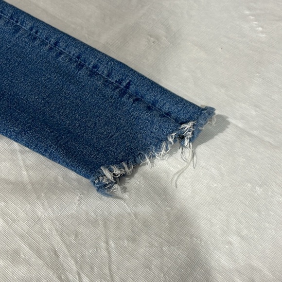 Zara Denim ankle jeans size 4 raw hem medium wash blue - Picture 15 of 15